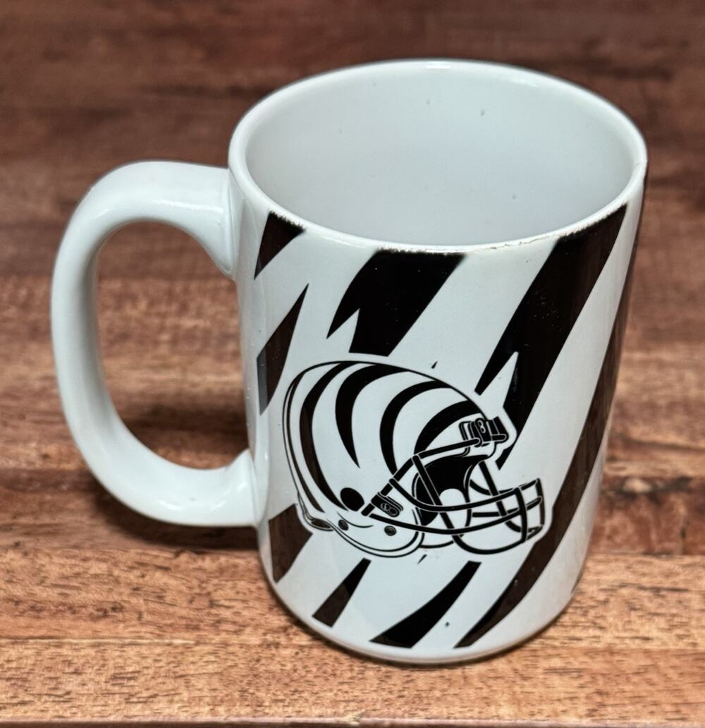 CINCINATTI BENGALS 12 oz. CERAMIC COFFEE MUG CUP